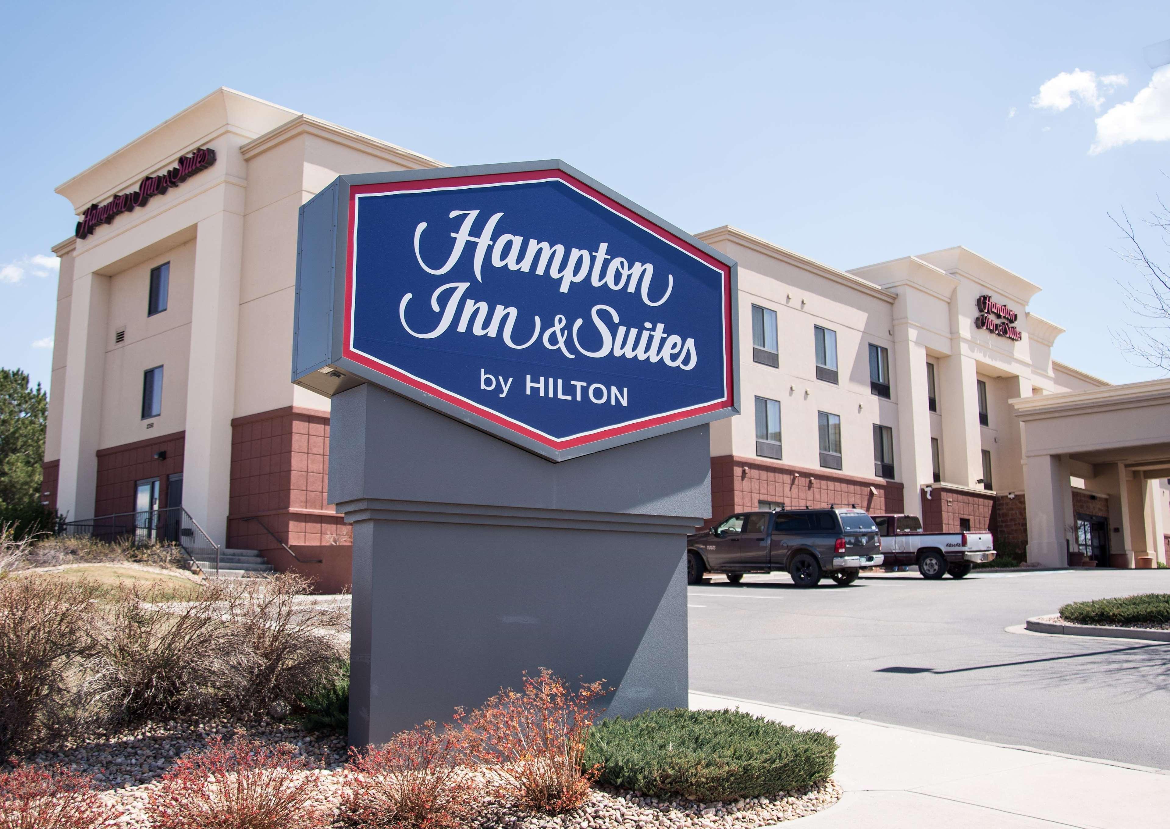 Hampton Inn & Suites Greeley Extérieur photo